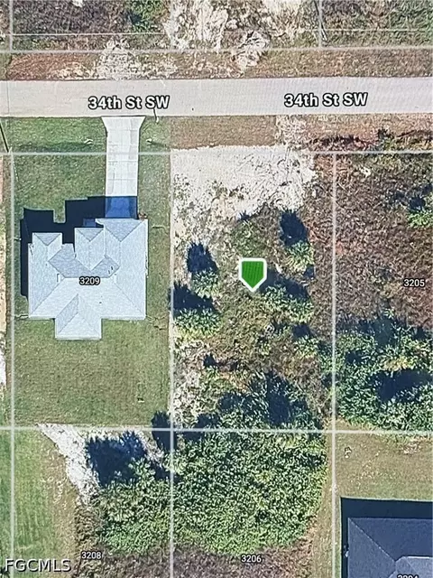 3207 34th St SW, Lehigh Acres, FL 33976