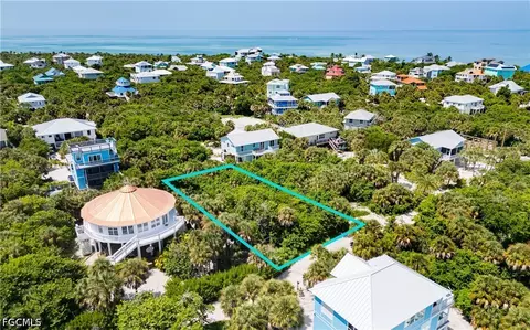 4471 Smugglers Dr, Captiva, FL 33924 photo 6