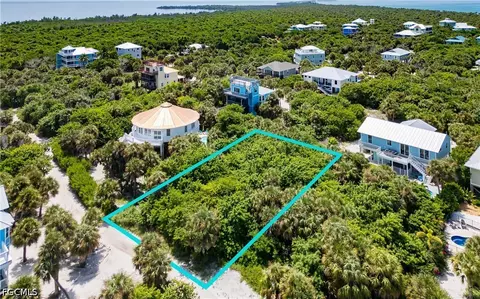 4471 Smugglers Dr, Captiva, FL 33924 photo 4