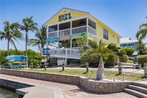 4471 Smugglers Dr, Captiva, FL 33924 photo 8