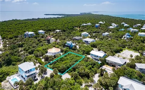 4471 Smugglers Dr, Captiva, FL 33924 photo 12