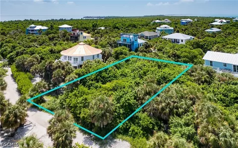 4471 Smugglers Dr, Captiva, FL 33924 photo 3