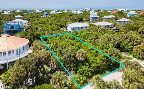 4471 Smugglers Dr, Captiva, FL 33924 photo 2