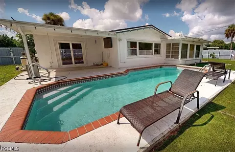 129 E Lake Dr, Lehigh Acres, FL 33936