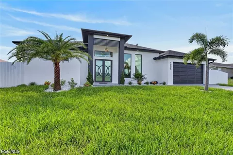 1005 NE 1st Pl, Cape Coral, FL 33909