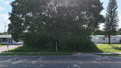 203 Alabama Rd S, Lehigh Acres, FL 33936