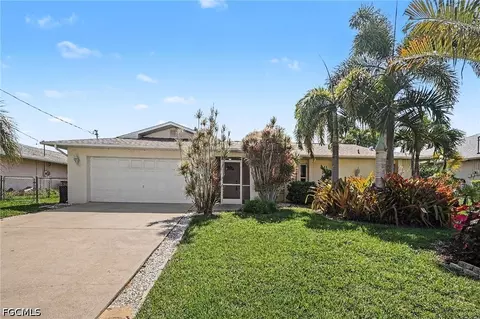2205 SE 10th Pl, Cape Coral, FL 33990