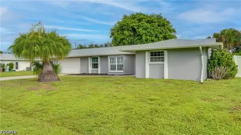 909 SE 27th St, Cape Coral, FL 33904