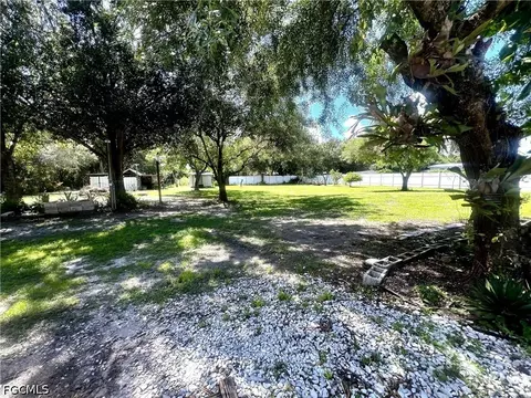 1027 Everglade Ave, Labelle, FL 33935 photo 10