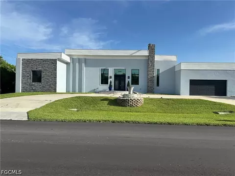 2405 SW 32nd St, Cape Coral, FL 33914