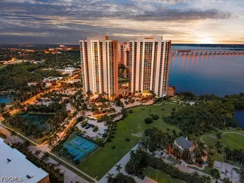 3000 Oasis Grand Blvd #1407, Fort Myers, FL 33916