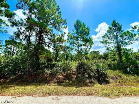 1198 Pine Ave, Lehigh Acres, FL 33972