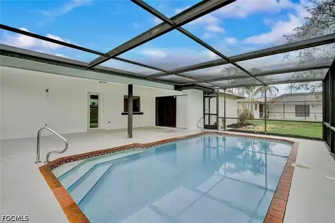 2214 SE 13th St, Cape Coral, FL 33990