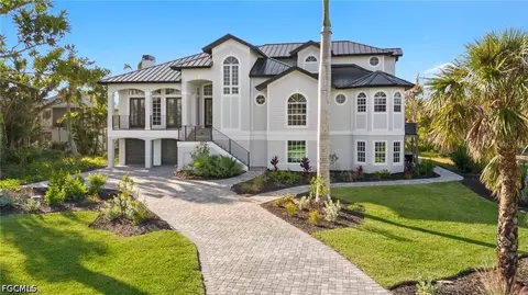 2287 Starfish Ln, Sanibel, FL 33957