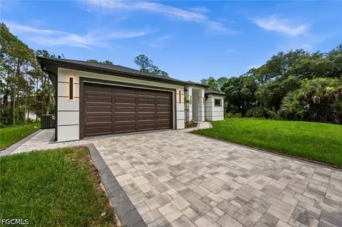616 Prospect Ave, Lehigh Acres, FL 33972