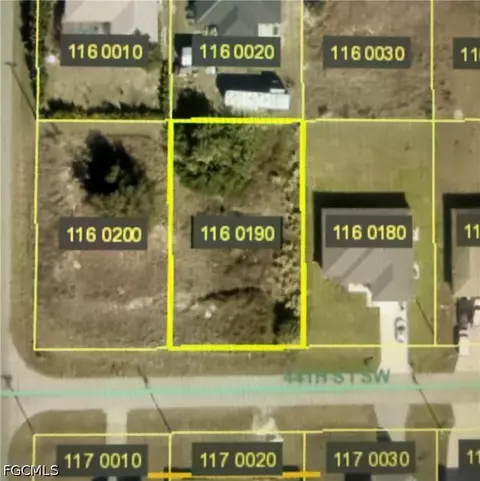 2616 44th St SW, Lehigh Acres, FL 33976