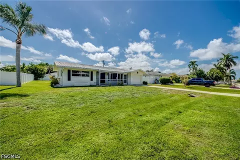 3609 SE 2nd Ave, Cape Coral, FL 33904