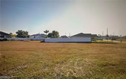 1318 S Gator Cir, Cape Coral, FL 33909