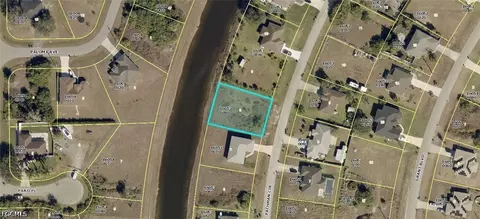 560 Pachman Cir, Lehigh Acres, FL 33974