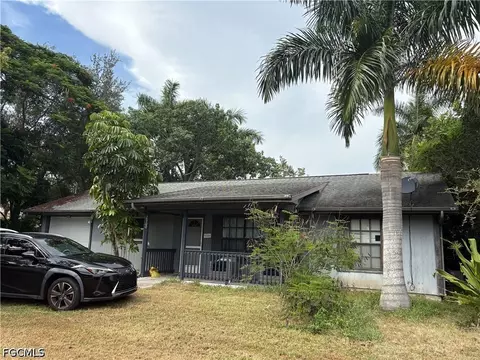 2900 52nd St SW, Naples, FL 34116