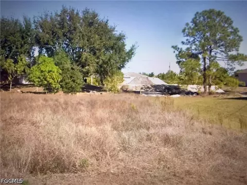 3206 20th St SW, Lehigh Acres, FL 33976