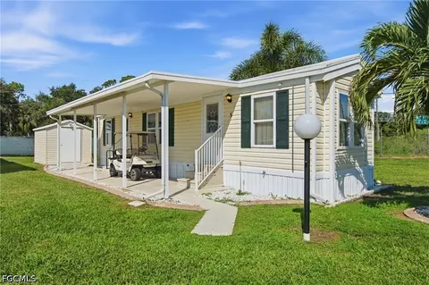8 Palm Beach Blvd #5, Fort Myers, FL 33905