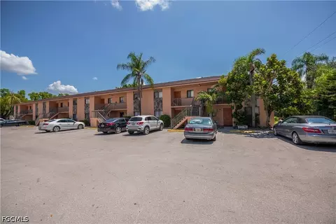 2700 Park Windsor Dr #713, Fort Myers, FL 33901