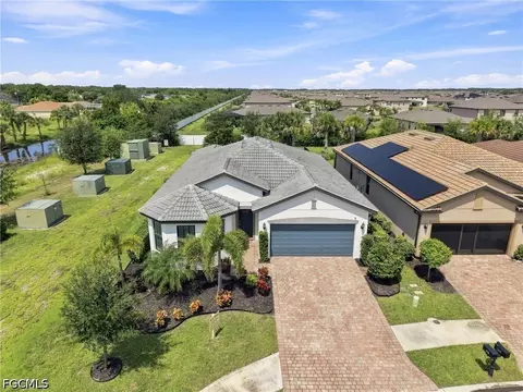 View/Area - 3721 E Hampton Cir, Alva, FL 33920 photo 3 of 10