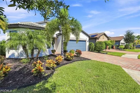 Exterior - 3721 E Hampton Cir, Alva, FL 33920 photo 9 of 9
