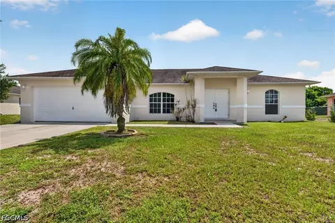 228 Ambury St, Fort Myers, FL 33913