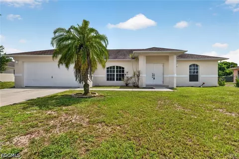 228 Ambury St, Fort Myers, FL 33913