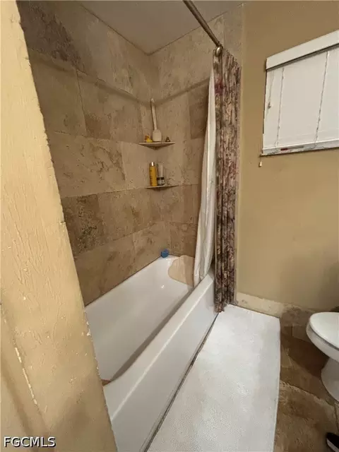 Bath - 5242 Texas Ave, Naples, FL 34113 photo 2 of 2