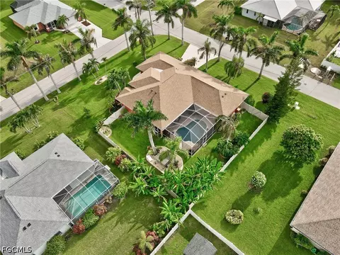 129 SW 13th Ter, Cape Coral, FL 33991