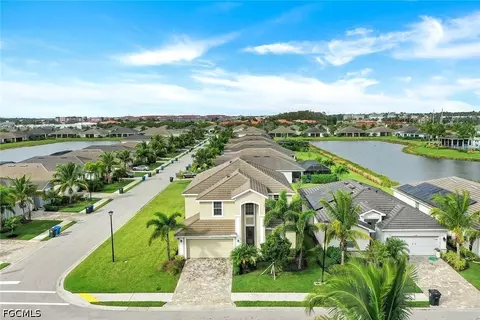 4234 Bluegrass Dr, Fort Myers, FL 33916