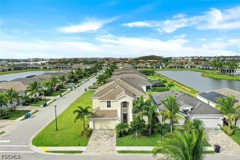 4234 Bluegrass Dr, Fort Myers, FL 33916