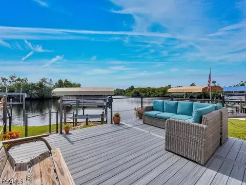 37 Channel Ln, Fort Myers, FL 33905