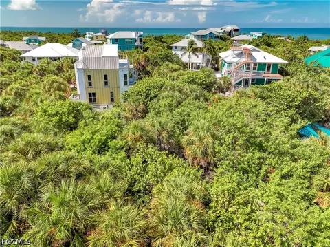 View/Area - 4531 Conch Shell Dr, Captiva, FL 33924 photo 5 of 26