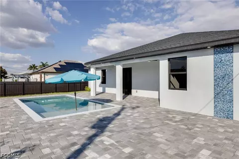 1810 NE 6th Pl, Cape Coral, FL 33909