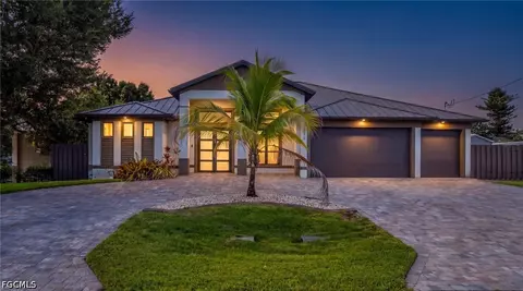 2202 NE 5th Ter, Cape Coral, FL 33909