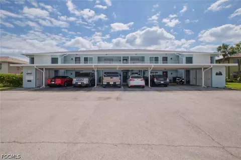 4707 SE 5th Ave #102, Cape Coral, FL 33904