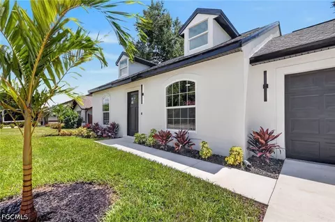 9100 Aster Rd, Fort Myers, FL 33967