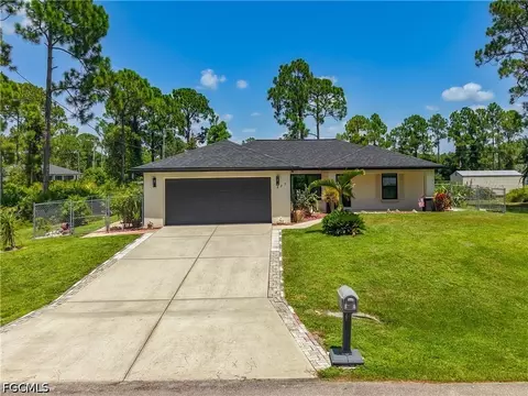 927 Franklin St E, Lehigh Acres, FL 33974