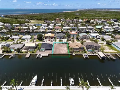 18291 Cutlass Dr, Fort Myers Beach, FL 33931