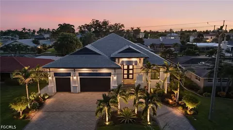 5710 Driftwood Pkwy, Cape Coral, FL 33904