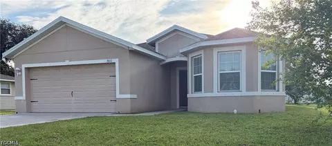 3011 SW 5th Pl, Cape Coral, FL 33914