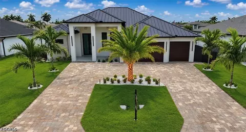 3702 Ceitus Pkwy, Cape Coral, FL 33991