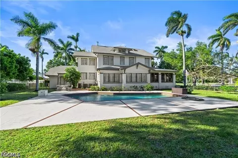3235 Avocado Dr, Fort Myers, FL 33901