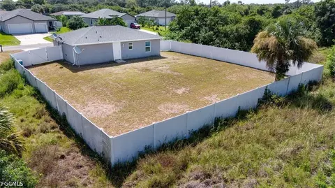 Exterior - 3113 Pebble Ln, Labelle, FL 33935 photo 3 of 3