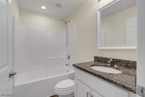 Bath - 3113 Pebble Ln, Labelle, FL 33935 photo 1 of 3