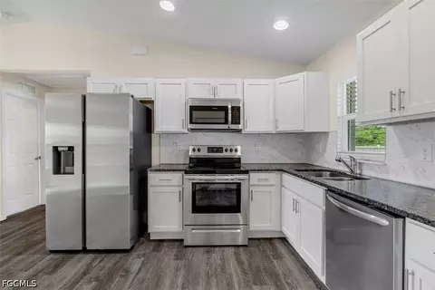 Kitchen - 3113 Pebble Ln, Labelle, FL 33935 photo 2 of 2